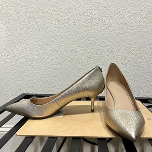 Michael Kors Gold metallic kitten heels Size 9M